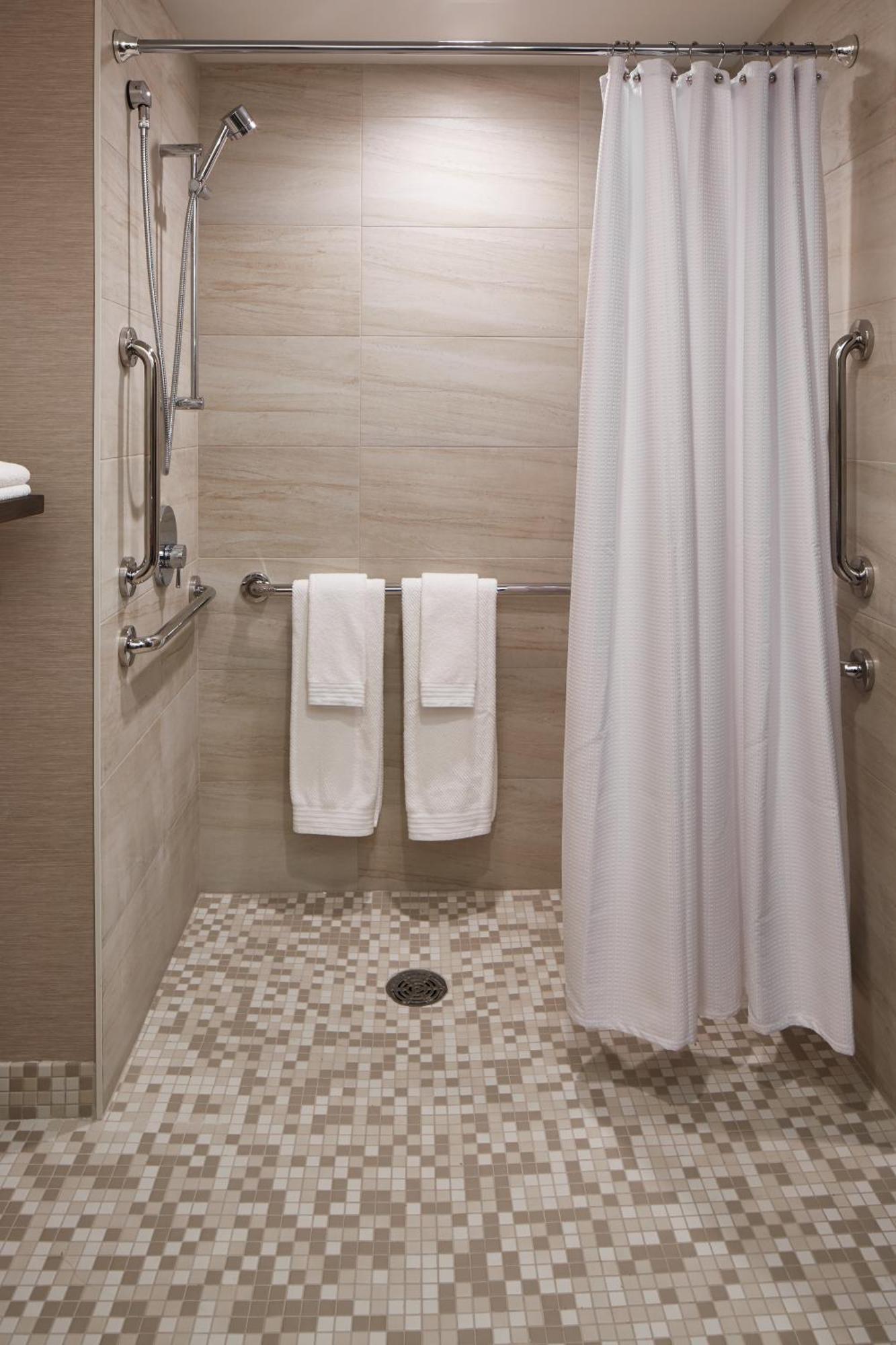 The Del Monte Lodge Renaissance Rochester Hotel & Spa Luaran gambar